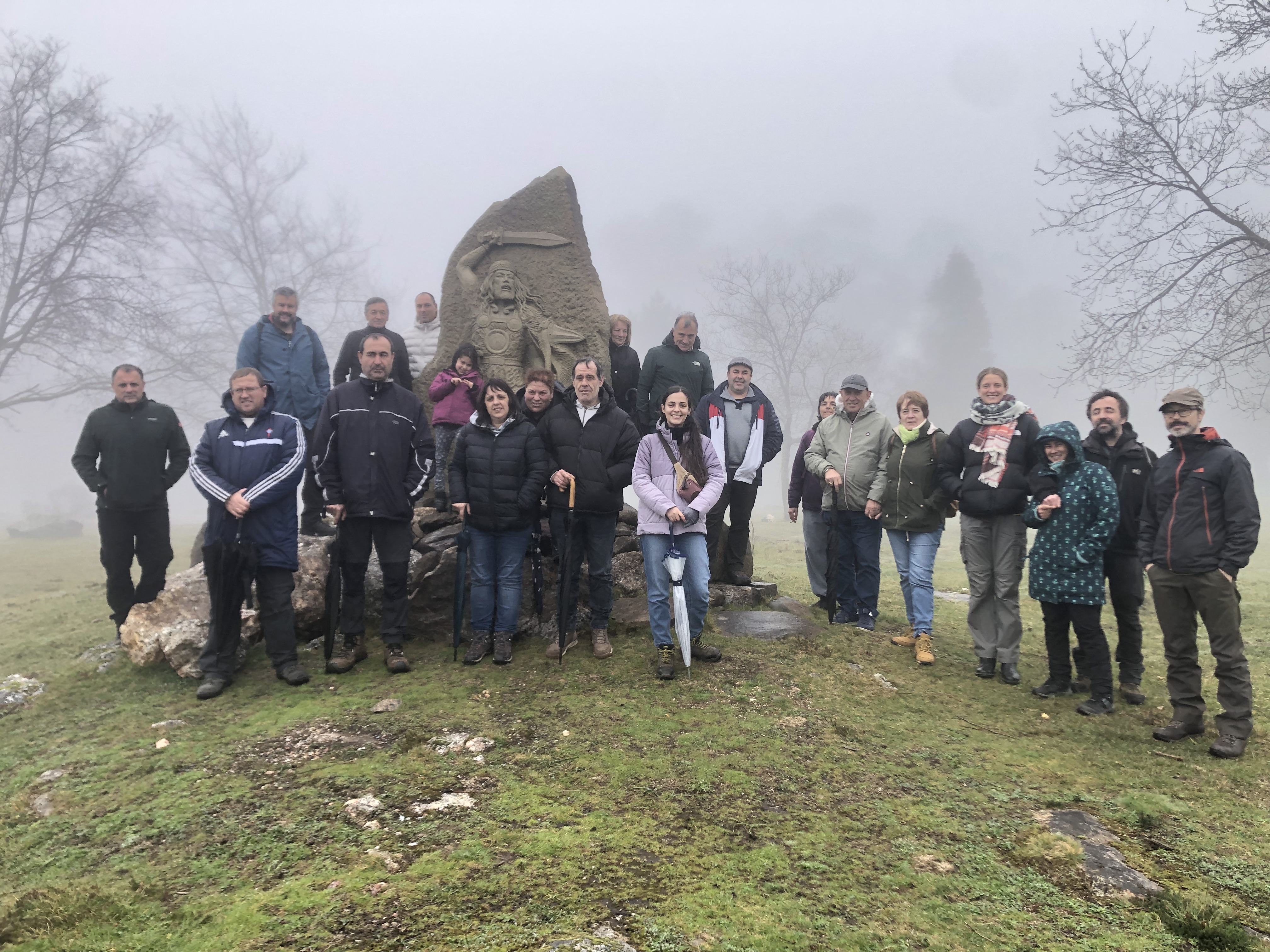 Merendeiro do Galiñeiro- Pedra das Procesións( Petróglifos Auga Da Laxe)